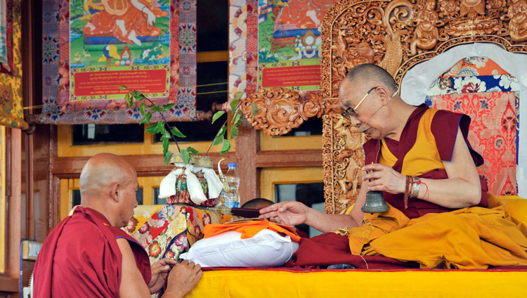 Его Святейшество Далай-лама дарует посвящение Авалокитешвары. Падум, Занскар, штат Джамму и Кашмир, Индия. 17 июля 2017 г. Фото: Лобсанг Церинг (офис ЕСДЛ)