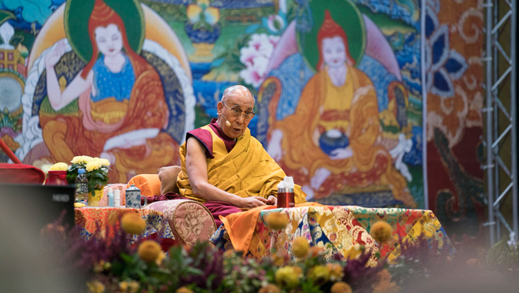 Второй день учений Его Святейшества Далай-ламы для стран Балтии и России. Рига, Латвия. 24 сентября 2017 г. Фото: Тензин Чойджор (офис ЕСДЛ).