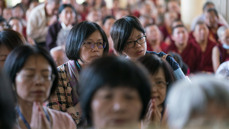 Некоторые из более 1300 буддистов из Тайваня во время заключительного дня учений Его Святейшества Далай-ламы. Фото: Тензин Чойджор (офис ЕСДЛ)