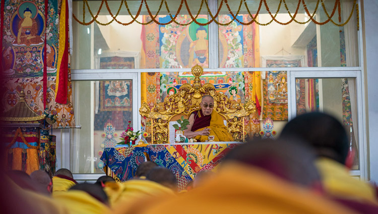 Его Святейшество Далай-лама дарует посвящение одиночного Ямантаки. Фото: Лобсанг Церинг.