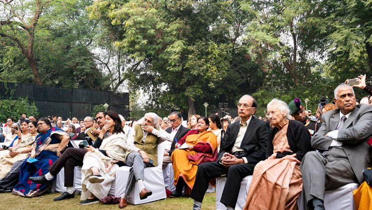 Некоторые из 250 слушателей во время 24-й мемориальной лекции, посвященной Сарвепалли Радхакришнану. Фото: Тензин Чойджор (офис ЕСДЛ).