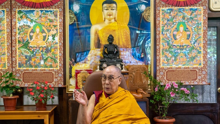 Его Святейшество Далай-лама дарует онлайн-учения для буддистов из стран Азии. Дхарамсала, штат Химачал-Прадеш, Индия. 5 сентября 2020 г. Фото: дост. Тензин Джампхел.