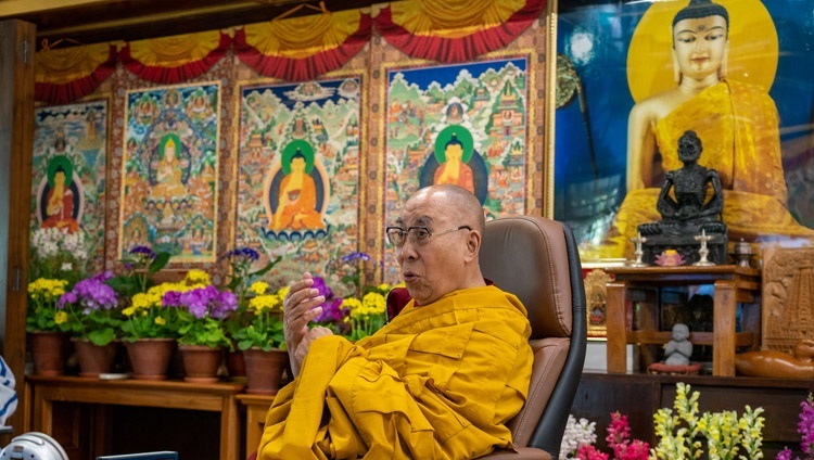 Его Святейшество Далай-лама выступает с обращением на Первой международной буддийской конференции «Палийская и санскритская традиции буддизма». Дхарамсала, штат Химачал-Прадеш, Индия. 5 марта 2021 г. Фото: дост. Тензин Джампхел.