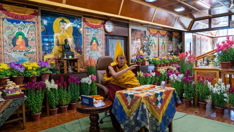 Его Святейшество Далай-лама дарует учения буддистам Монголии. Дхарамсала, штат Химачал-Прадеш, Индия. 13 марта 2021 г. Фото: дост. Тензин Джампхел.