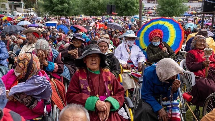 Некоторые из слушателей, прибывших на учения Его Святейшества Далай-ламы. Ле, Ладак, Индия. 21 июля 2023 г. Фото: Тензин Чойджор (офис ЕСДЛ).