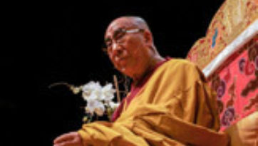 В Нью-Йорке Далай-лама начал даровать учения по буддизму