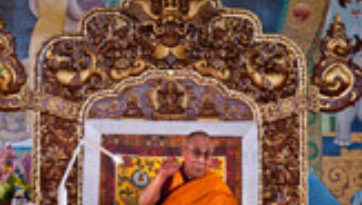 В монастыре Сера Чже начались учения Далай-ламы по Ламриму