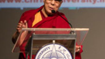 Далай-лама прочел публичную лекцию “Границы этики в глобальном мире” в Христианском университете в Бангалоре