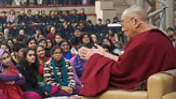 Далай-лама встретился с учениками школы «Шаг за шагом»