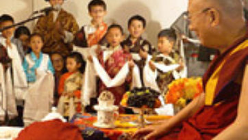 Далай-лама встретился с тибетцами, живущими в Калифорнии