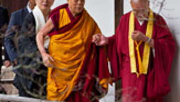 Далай-лама совершил паломничество в главный храм японской буддийской школы сингон