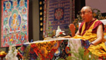 В Коясане Далай-лама даровал посвящение Вайрочаны-абхисамбодхи