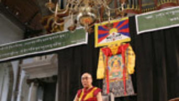 Далай-лама прибыл из Осло в Роттердам