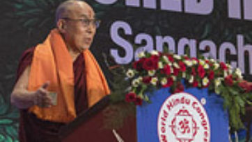 Далай-лама стал почетным гостем на первом Всемирном конгрессе индуистов