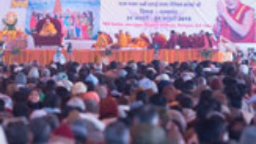 В Санкисе начались учения Далай-ламы по «Дхаммападе»