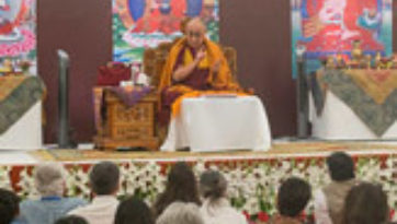 В Дели Далай-лама встретился с индийцами и завершил короткие учения по «Коренным строфам о срединности»