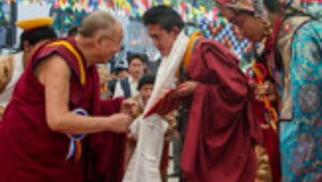 Далай-лама посетил открытие 20-го ежегодного фестиваля тибетской оперы в Дхарамсале