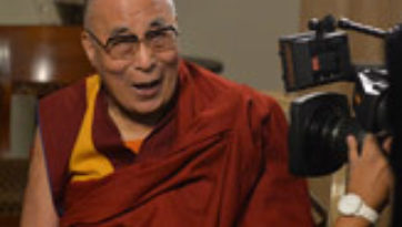Далай-лама дал интервью одной из крупнейших испаноязычных телекомпаний США «Телемундо»