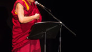 В Лондоне Далай-лама прочел публичную лекцию о нравственности и ненасилии