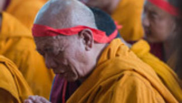 Далай-лама даровал посвящение Гухьясамаджи в тантрическом университете Гьюдмед