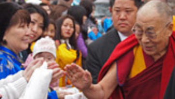 Далай-лама прибыл в буддийский центр «Олений парк» в Мэдисоне