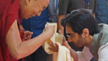 Далай-лама посетил центр затворничества «Вана» в Дехрадуне