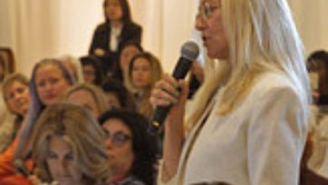 Далай-лама принял участие в торжественном завтраке «Женщины – лидеры с сострадательным сердцем»