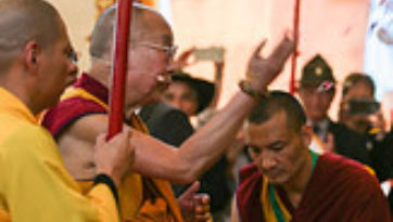 Далай-лама принял участие в торжественном открытии вьетнамского буддийского храма в Калифорнии