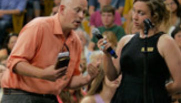 В Боулдере Далай-лама провел учения по поэме геше Лангри Тангпы «Восемь строф о преобразовании ума» и прочел публичную лекцию об образовании сердца и ума