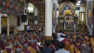 В Дхарамсале начались учения Далай-ламы по сочинению Арьядевы «400 строф о срединности»