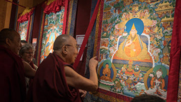 Далай-лама посетил институт Норбулинка