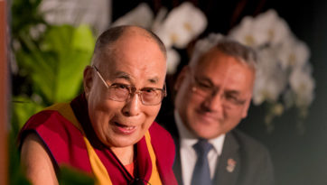 Его Святейшество посетил зоопарк Сан-Диего и встретился с индийцами и тибетцами