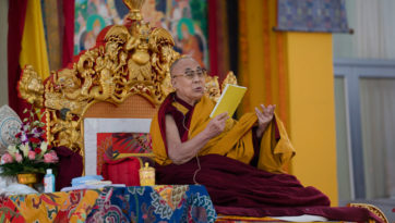 Далай-лама начал учения по «Комментарию по бодхичитте»