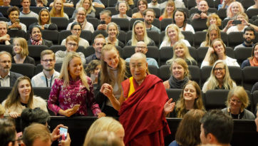 Далай-лама встретился в Мальмё со студентами