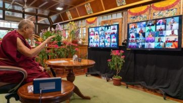 Далай-лама провел с российскими нейроучеными диалог на тему «Как изучать медитацию методами современной науки?»