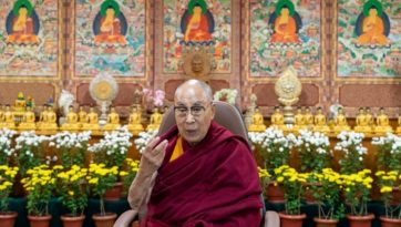 Далай-лама побеседовал о воспитании доброго сердца с членами Клуба иностранных корреспондентов Японии