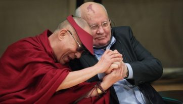Далай-лама выразил соболезнования в связи с кончиной Михаила Горбачева