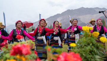В Спитуке состоялся торжественный обед в честь Далай-ламы