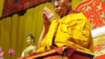 Прямая трансляция учений Далай-ламы в Венгрии