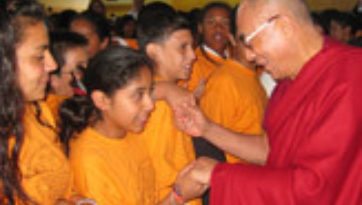 Далай-лама рассказал американским школьникам о «слушании, размышлении и медитации»