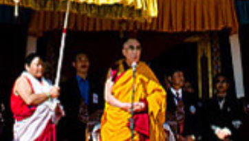 Его Святейшество напомнил о важности изучения и сохранения тибетского языка