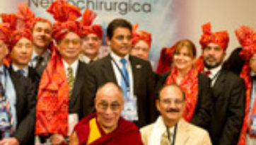 Далай-лама призвал врачей изучать не только современные, но и древние науки