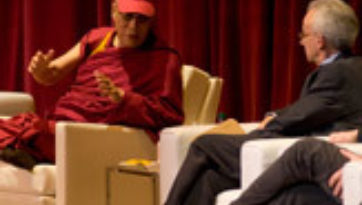 В университете Южной Калифорнии Его Святейшество говорил о светской этике и развитии человеческого потенциала