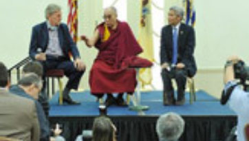 Далай-лама провел пресс-конференцию для журналистов в Ньюарке