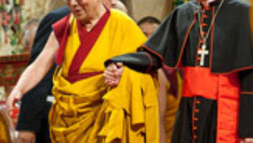Далай-лама приступил к непосредственной передаче посвящения Калачакры
