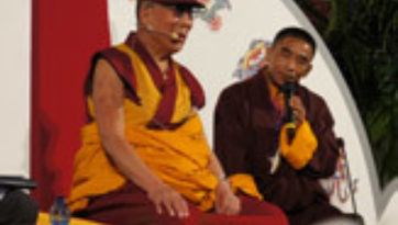 Далай-лама принял участие в конференции, посвященной роли религии в современном мире