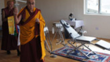 Его Святейшество Далай-лама посетил школу Ламдон и мусульманскую общину в Лехе