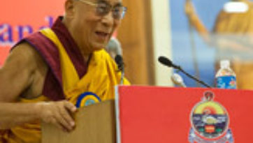 Далай-лама принял участие во Всемирной встрече во имя мира и гармонии