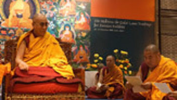 Второй день учений Его Святейшества Далай-ламы для буддистов из России