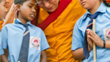 Первый день учений Далай-ламы в Салугаре